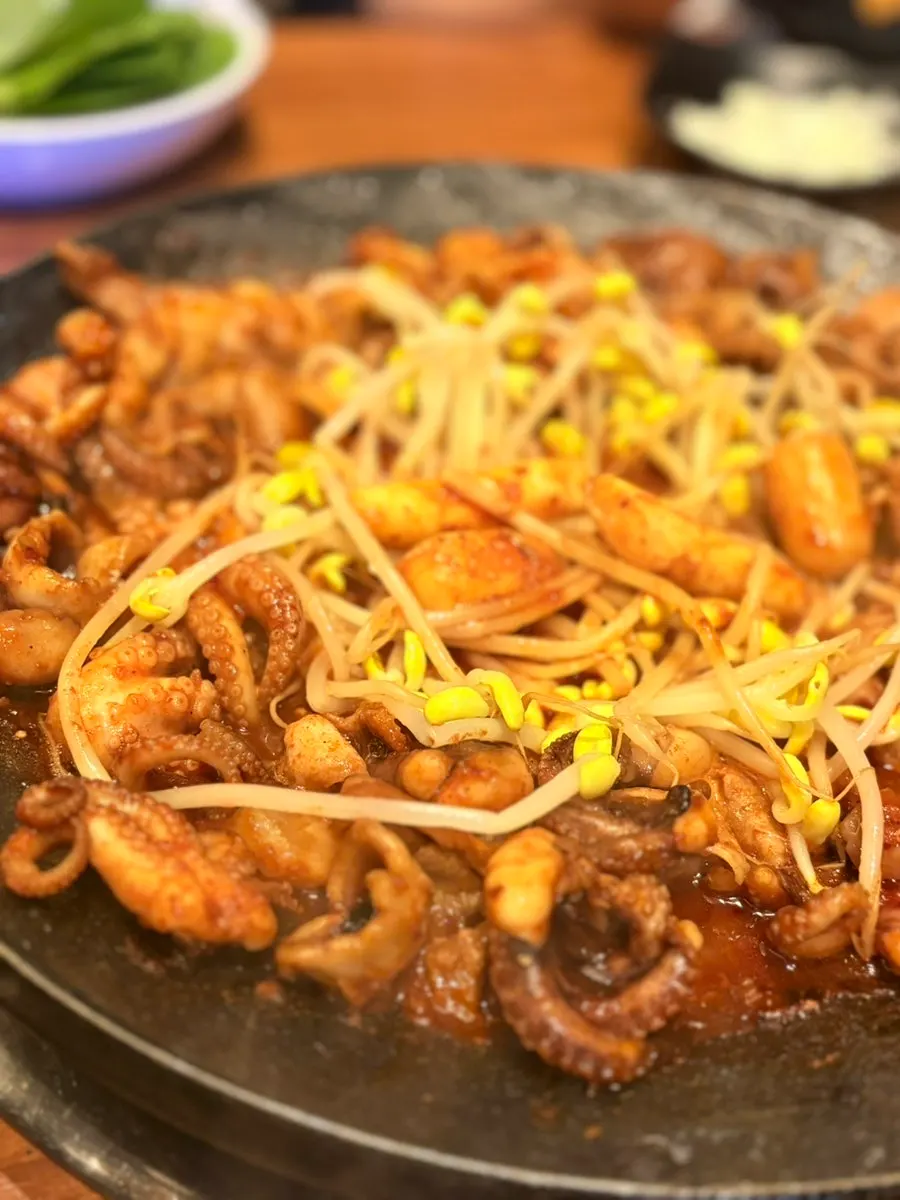 깻잎에 싼 쭈꾸미와 삼겹살