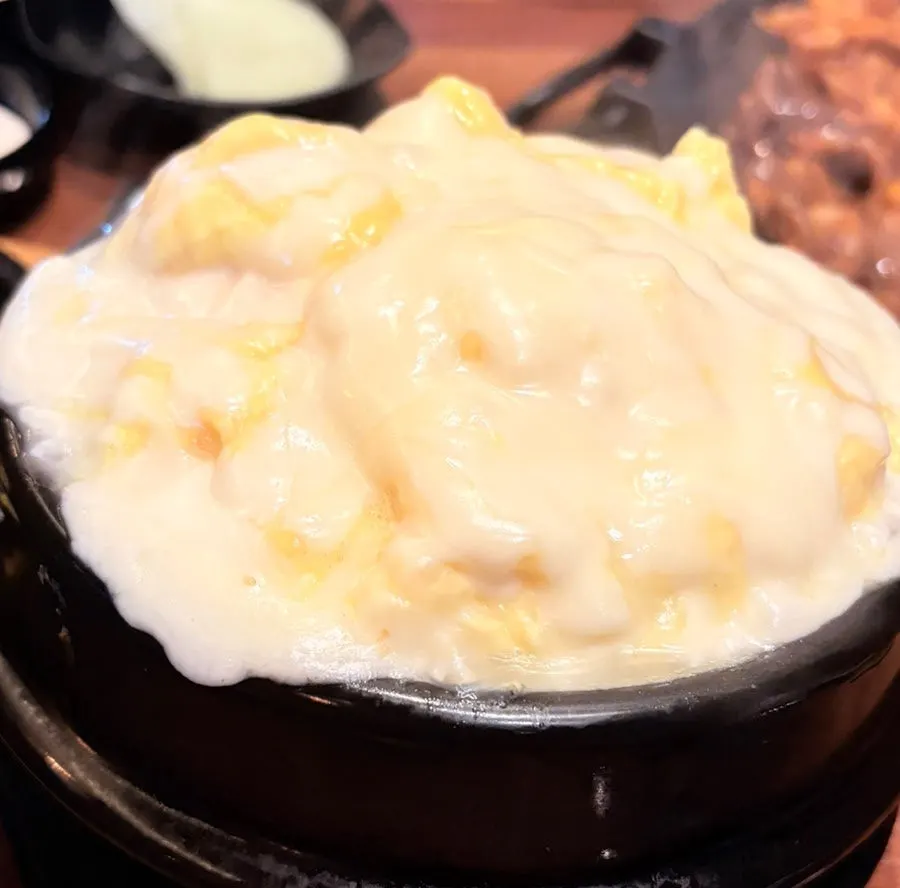 치즈가 듬뿍 올라간 치즈계란찜
