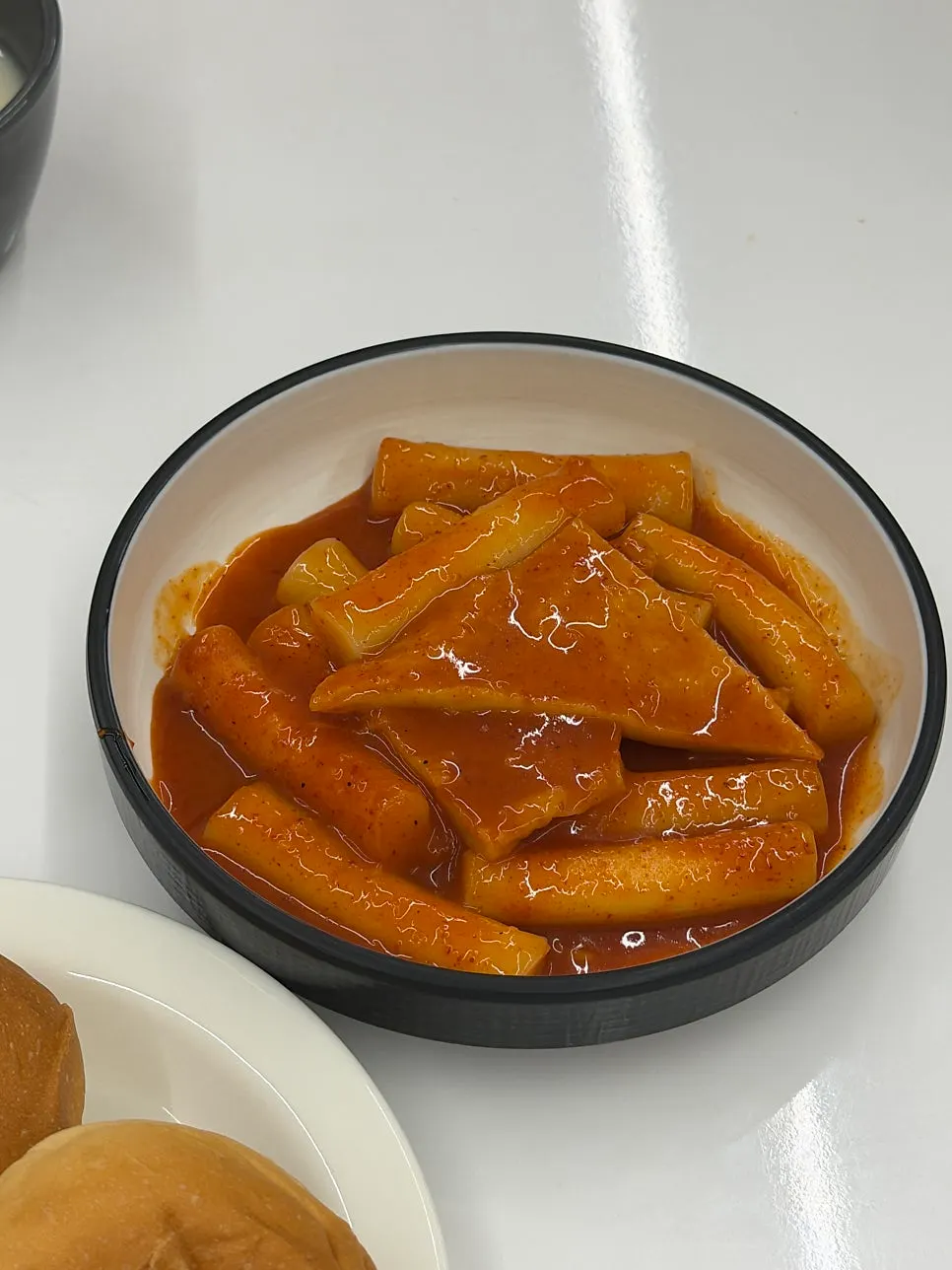 뜨돈 셀프바에서 제공되는 스프