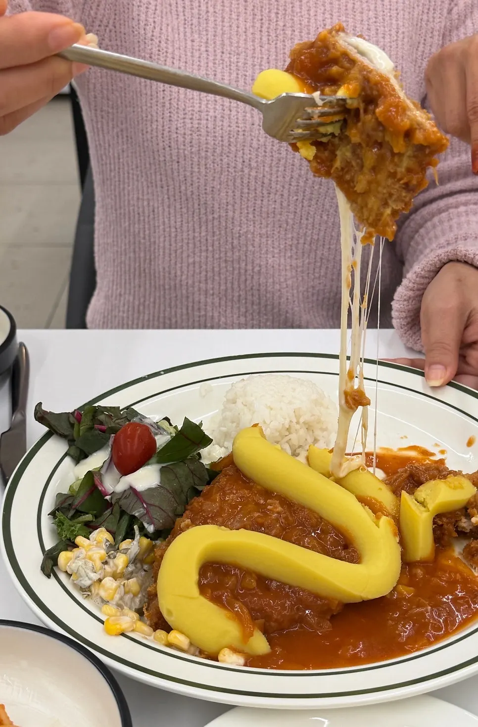 뜨돈 고구마 치즈 돈가스와 고구마 무스