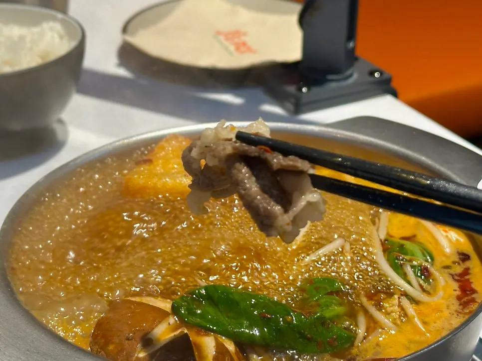 1인 훠궈 조리 모습