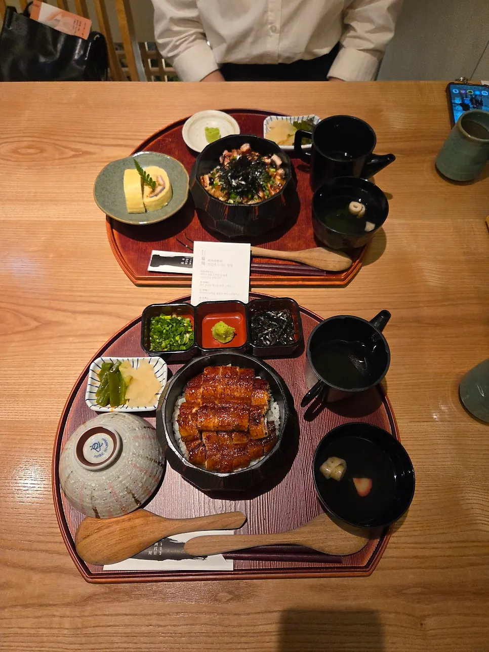 Sign for the corkage-free and Dassai promotions