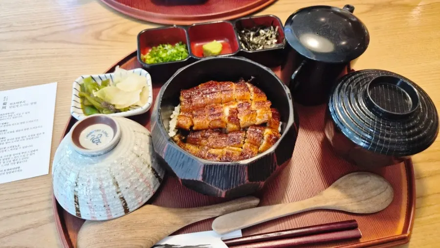 주문 후 차려진 히츠마부시 상차림