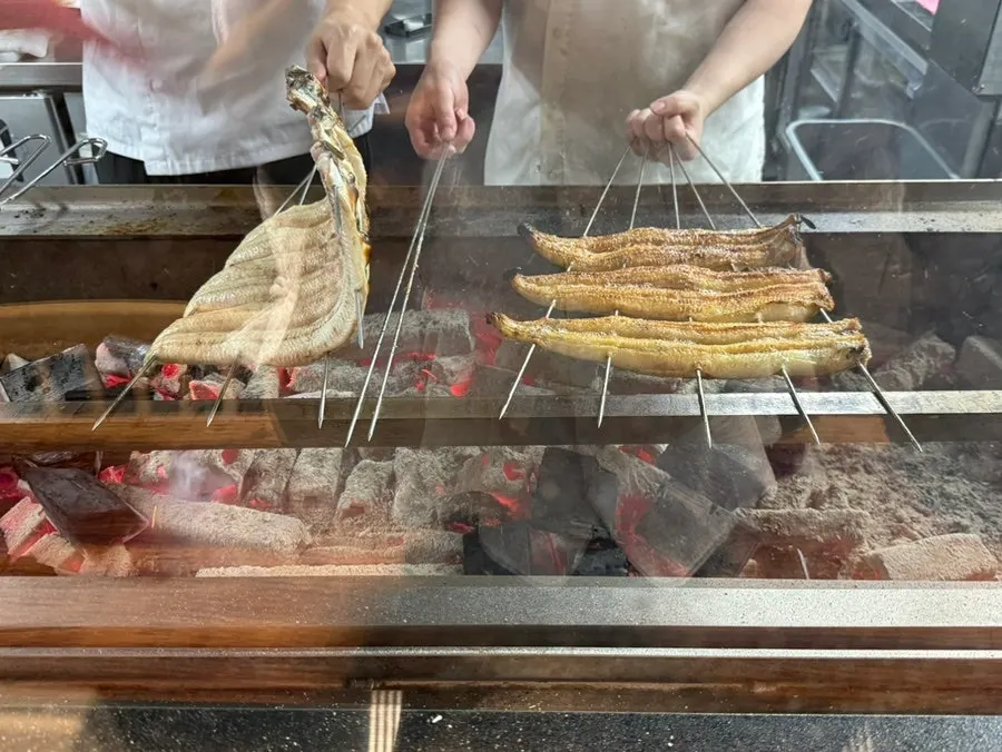 Grilled eel dipped in the secret sauce