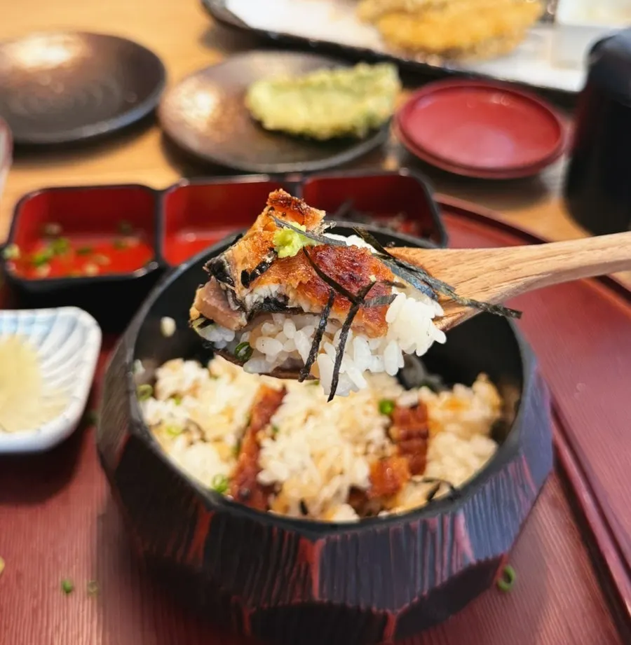 Two pieces of umaki included in the lunch set