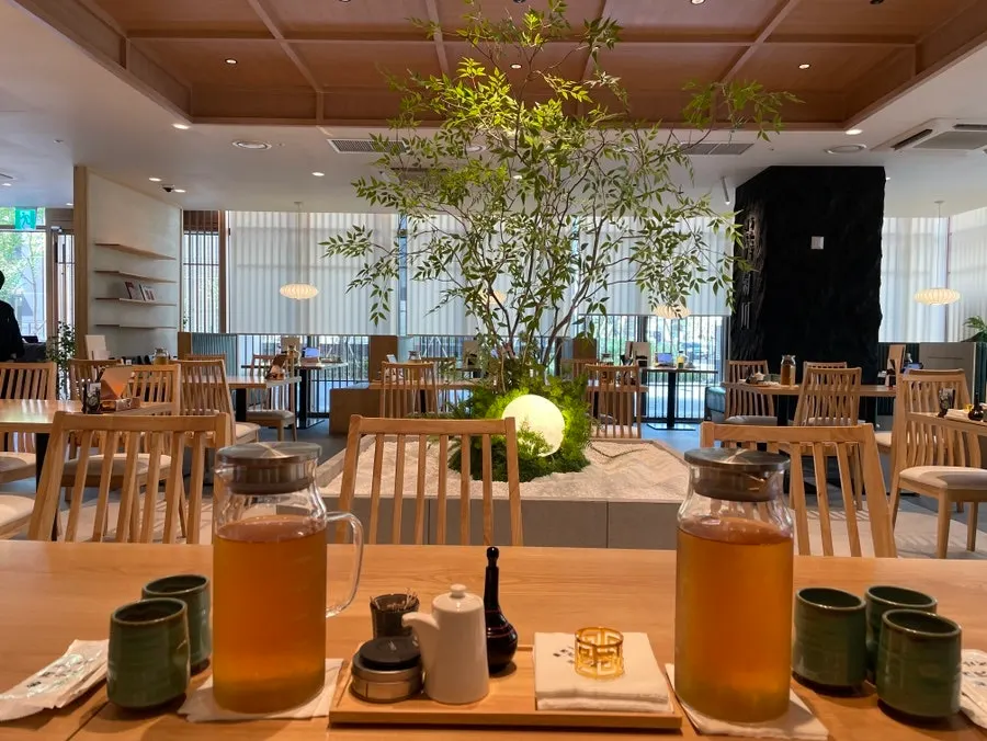 View of the spacious, upscale hall tables