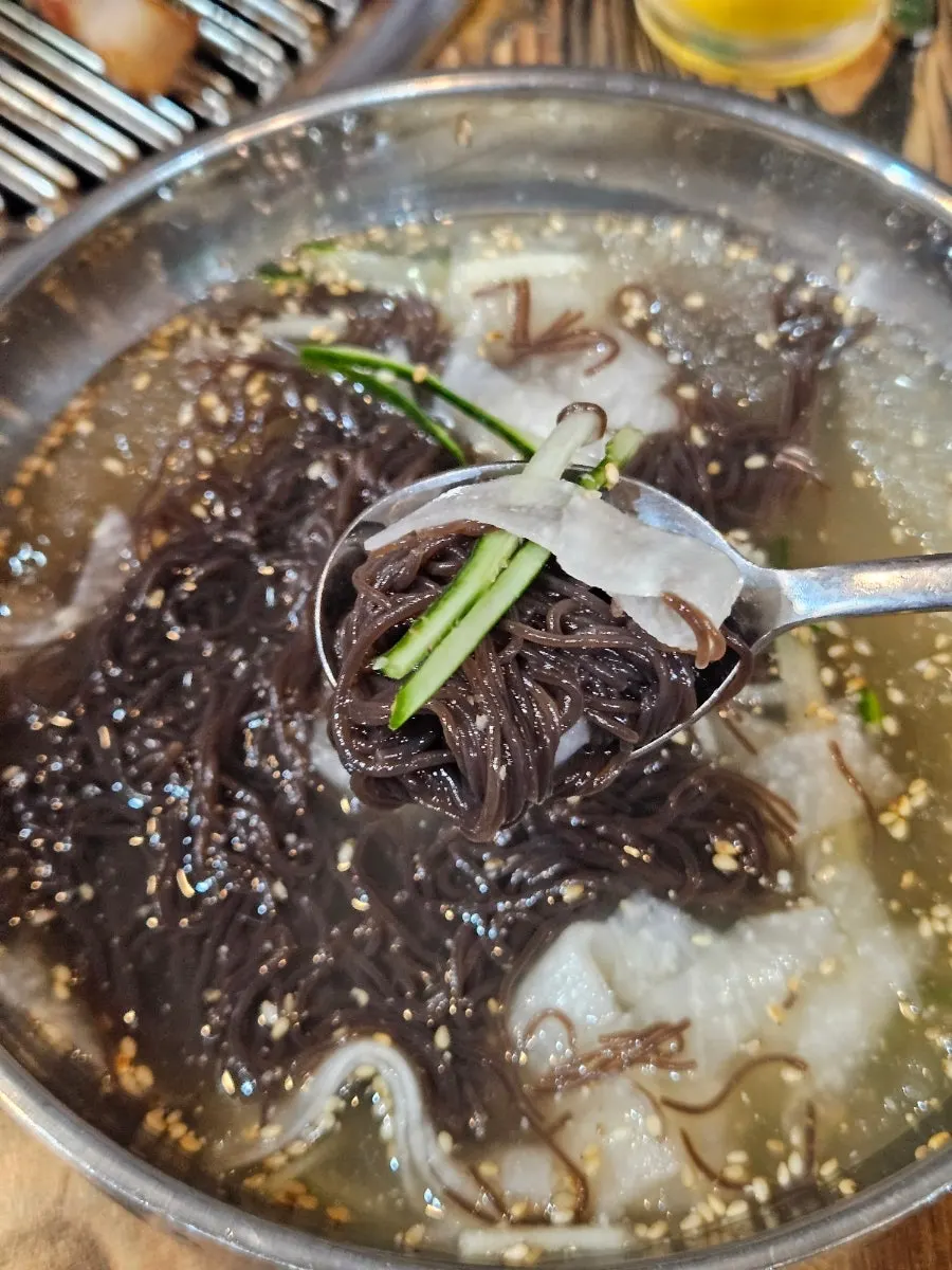 Naengmyeon full of tiny ice crystals