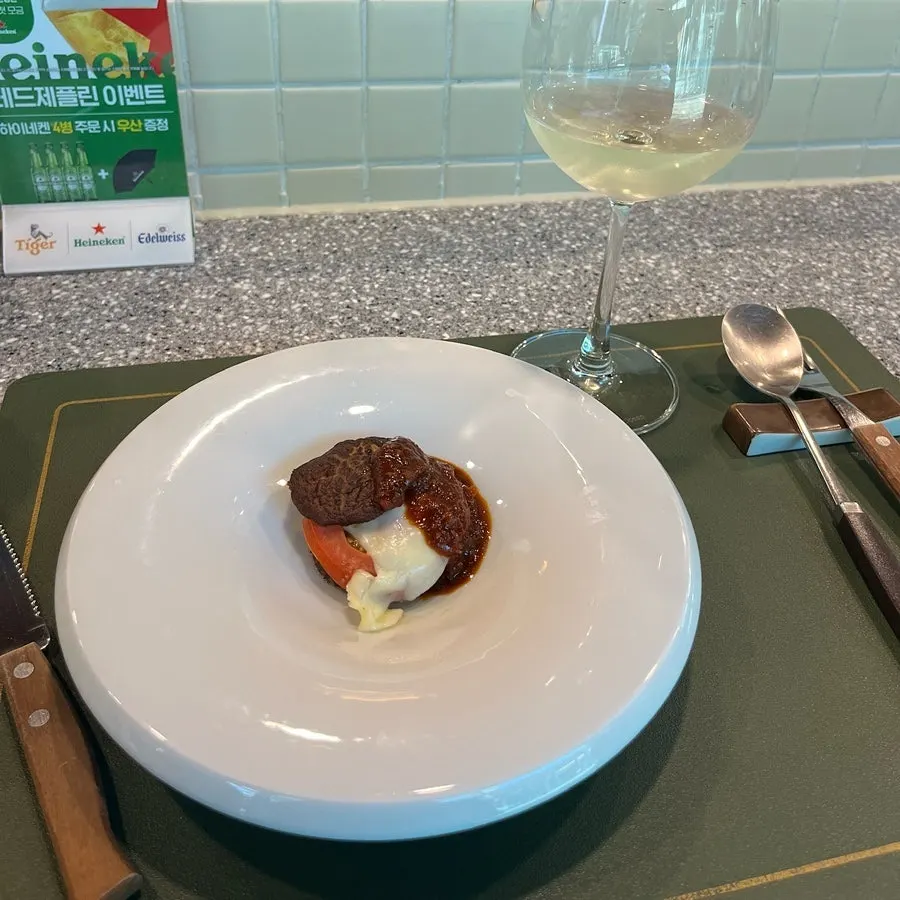 Salad plate with dried persimmon and prosciutto