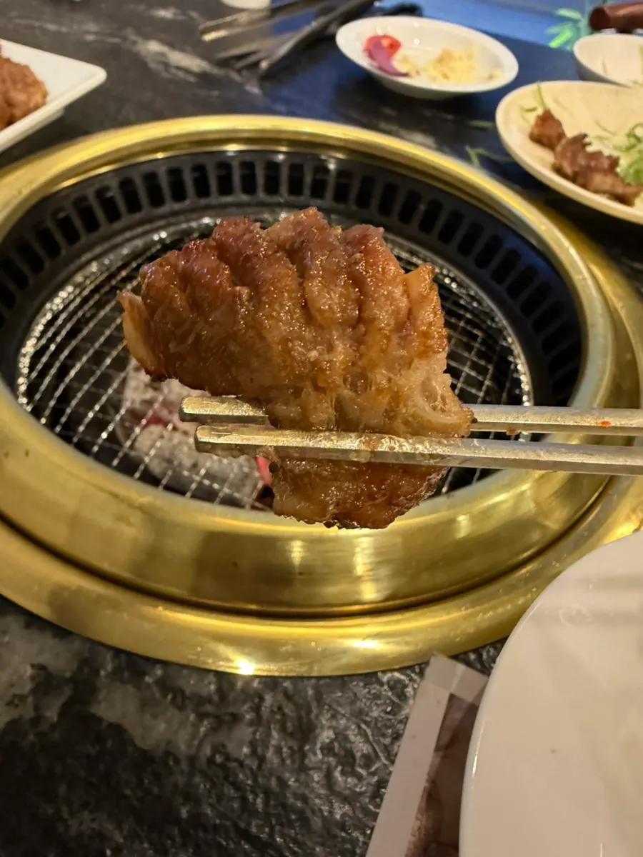 돼지갈비와 밥 파절임 조합