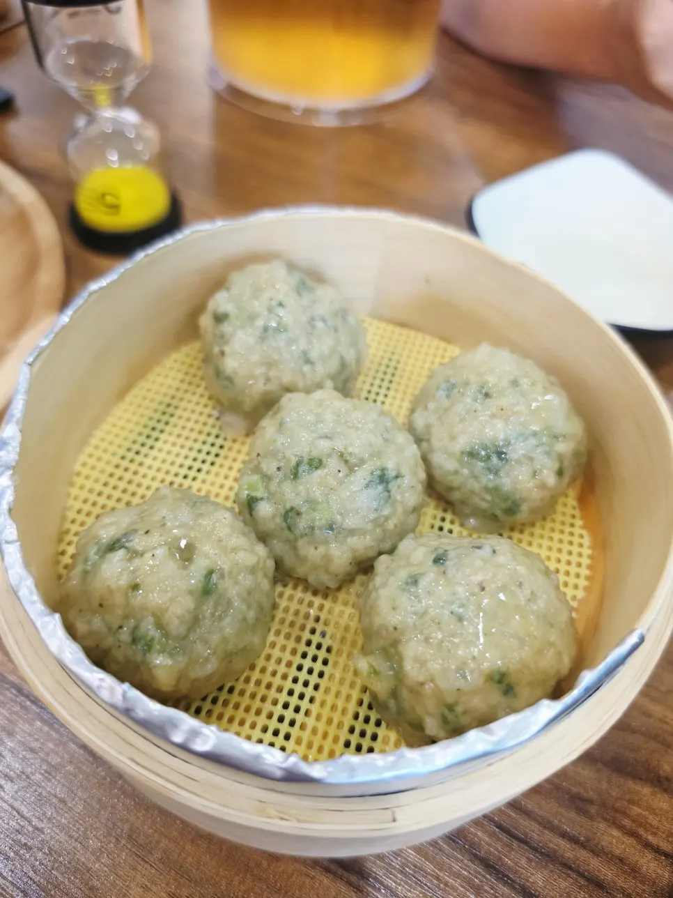 Extra order of five gulrim mandu (rolled dumplings)