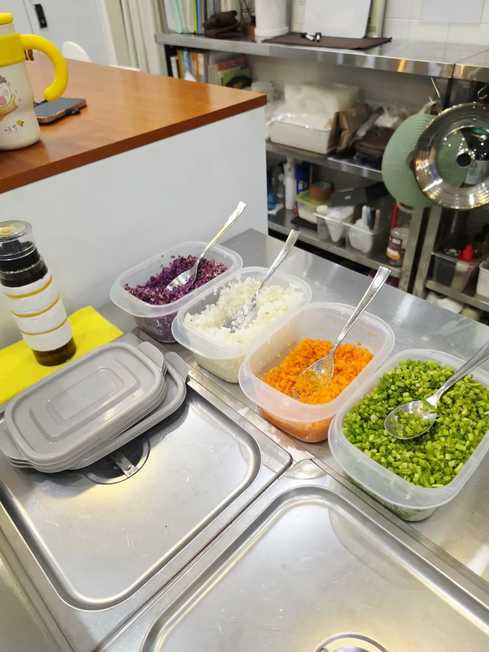 Bowl of perilla oil five-color rice before frying