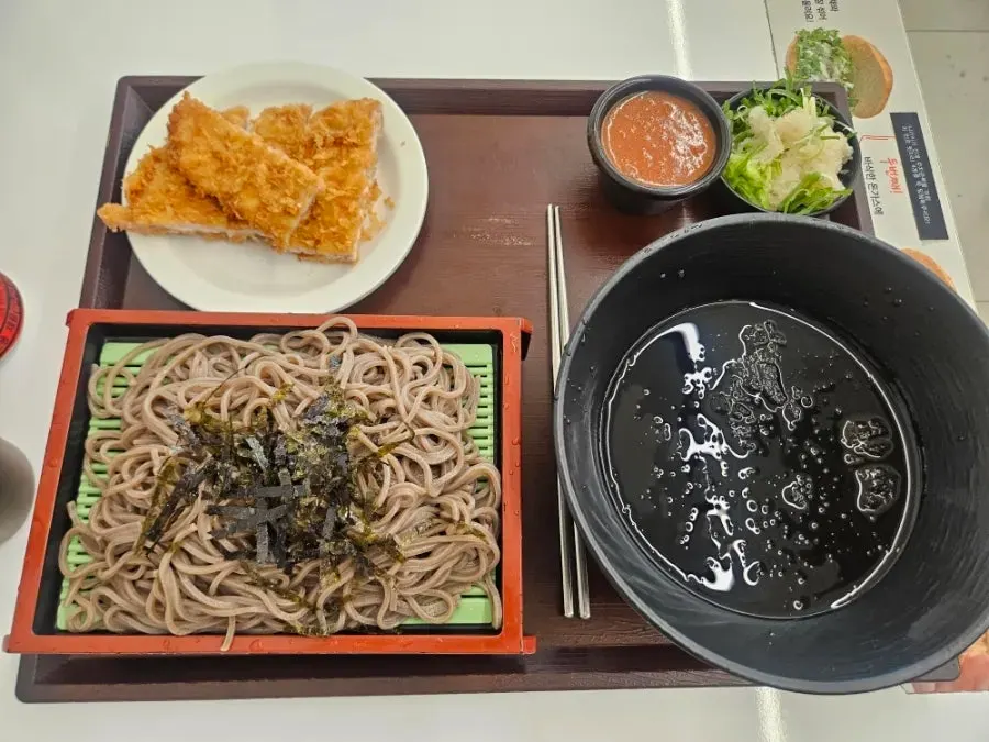 뜨돈 마곡점 판메밀가스 상차림