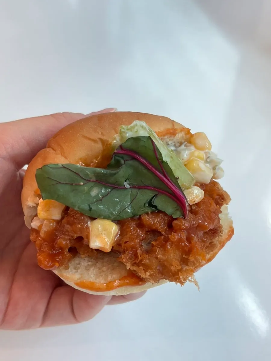 How to wrap pork cutlet in a morning roll