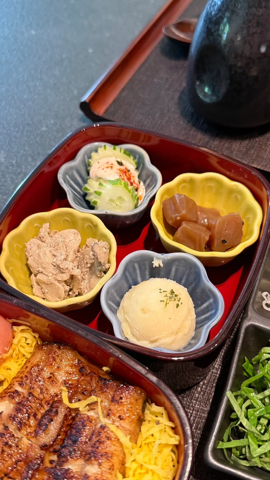 ชุดเครื่องเคียงของ Una Magok