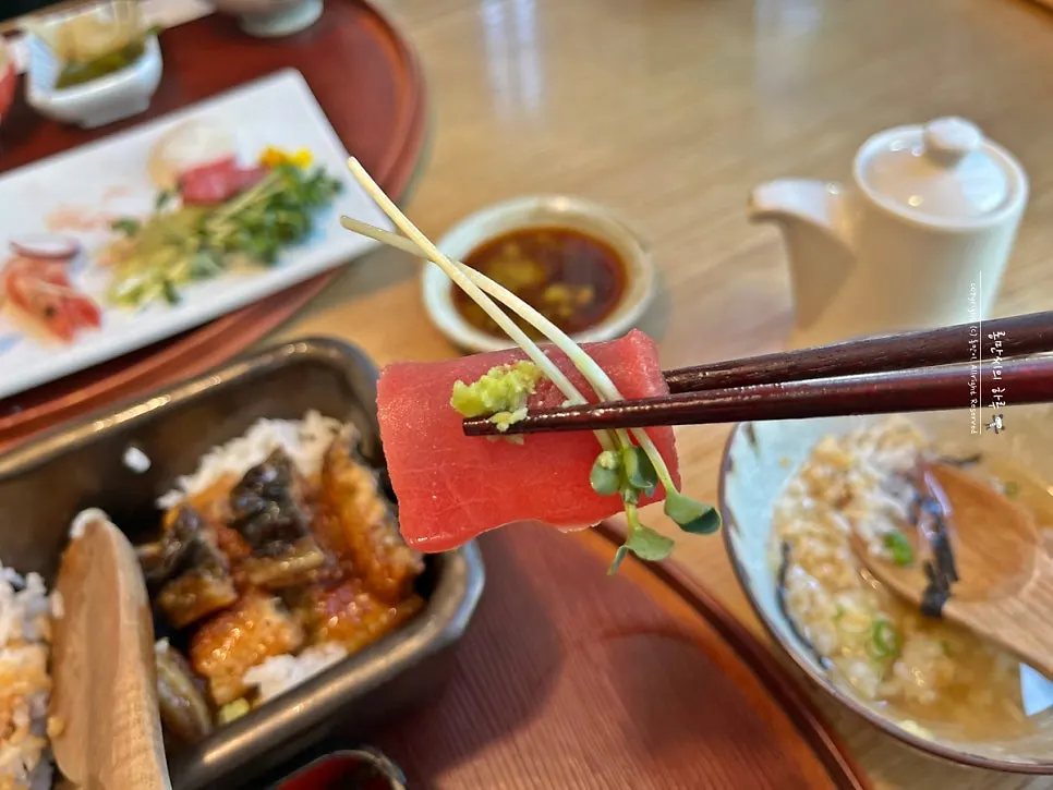 Fresh sashimi and sweet shrimp