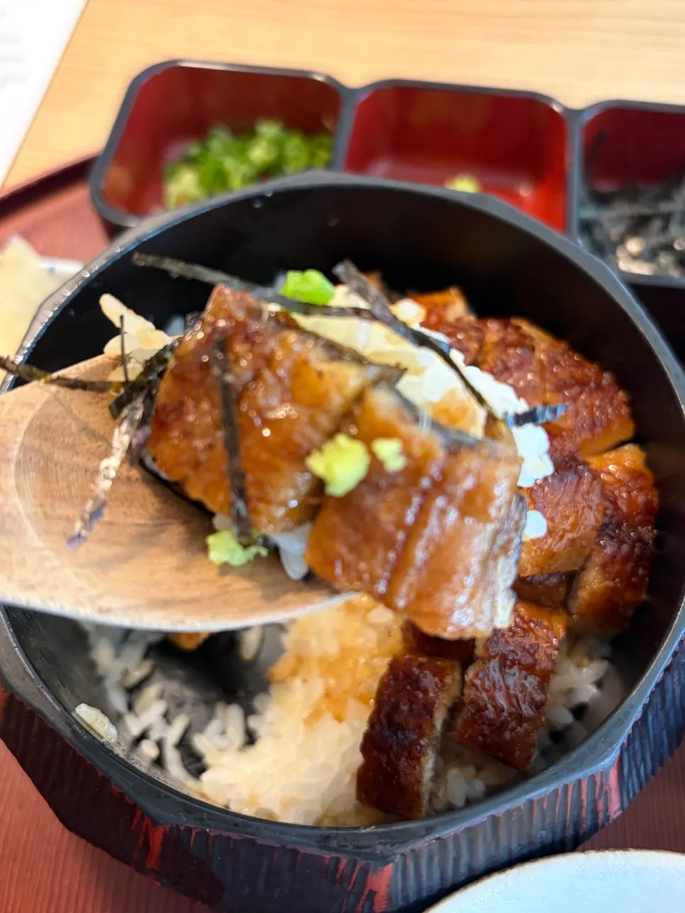 Tender eel and rice