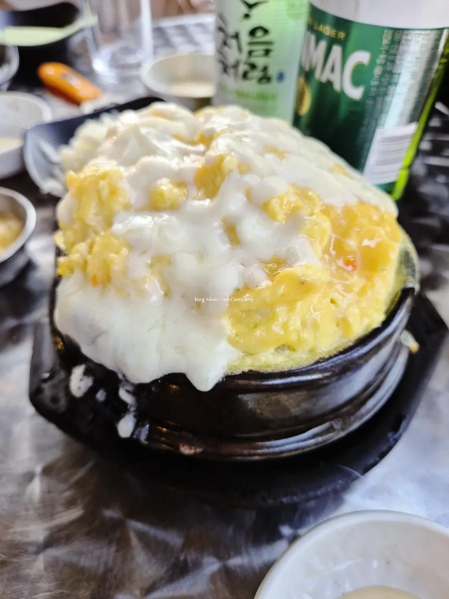 매콤한 쭈꾸미와 곁들임 반찬