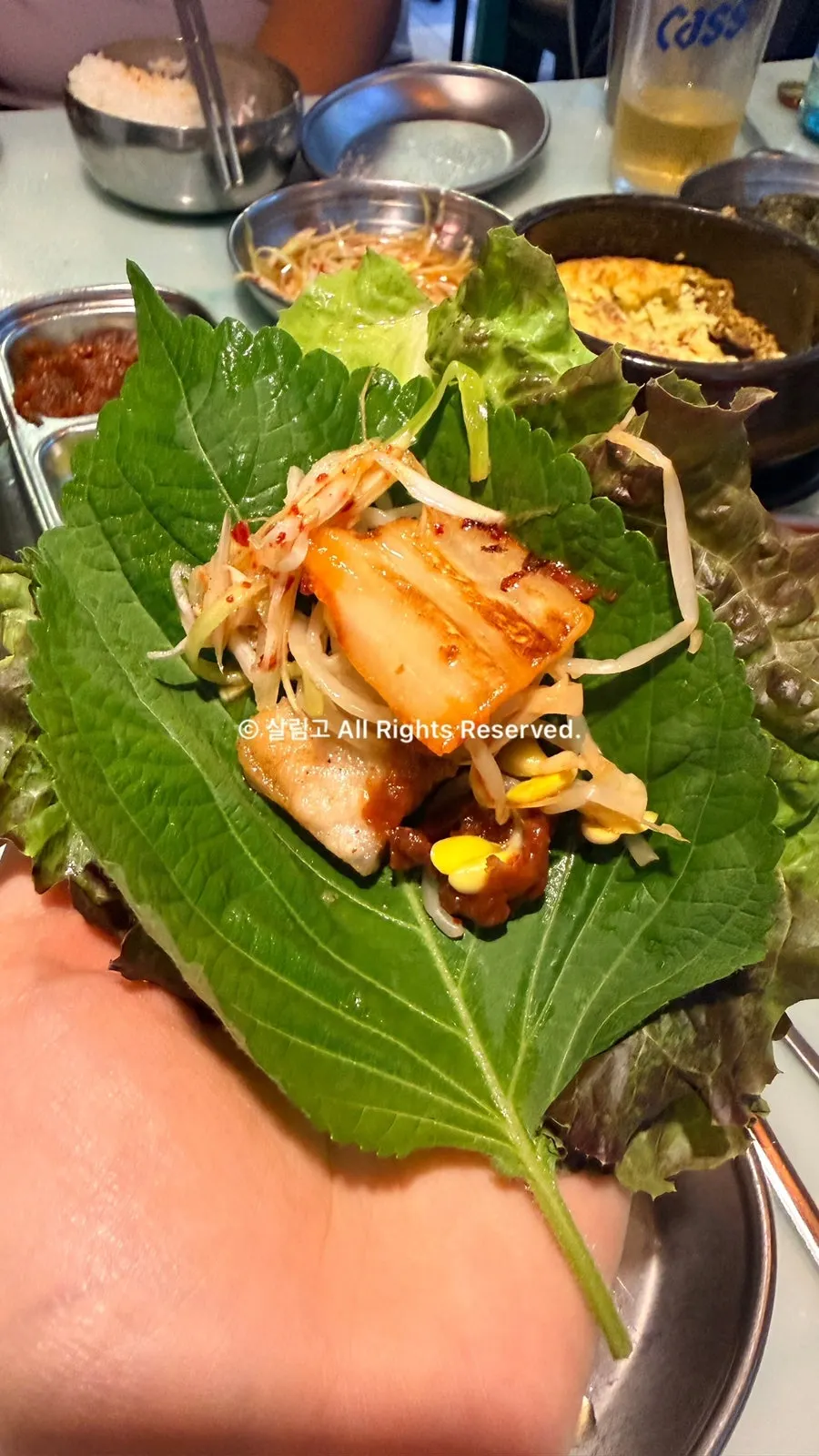 烤好的肉与配菜