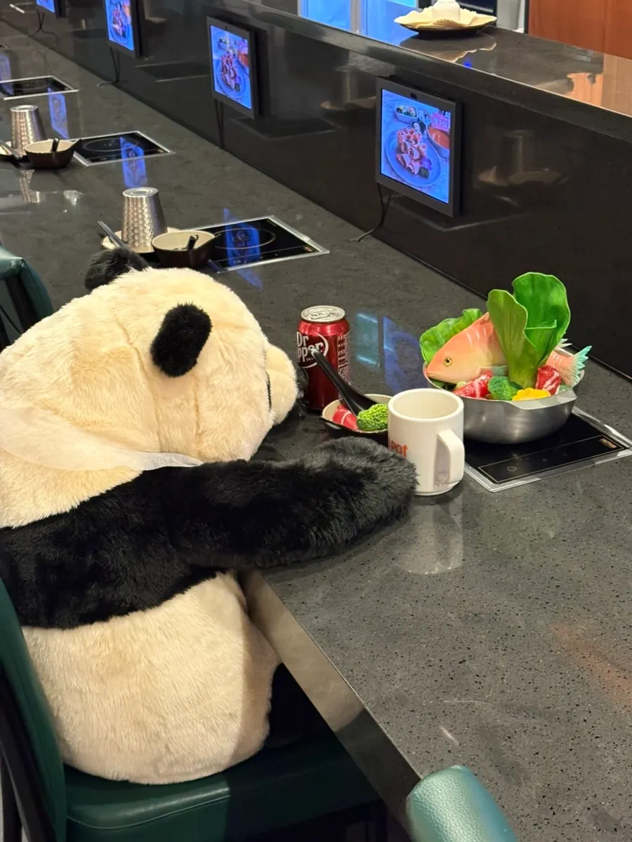 Solo hot pot seating at J's Pot Magok Branch