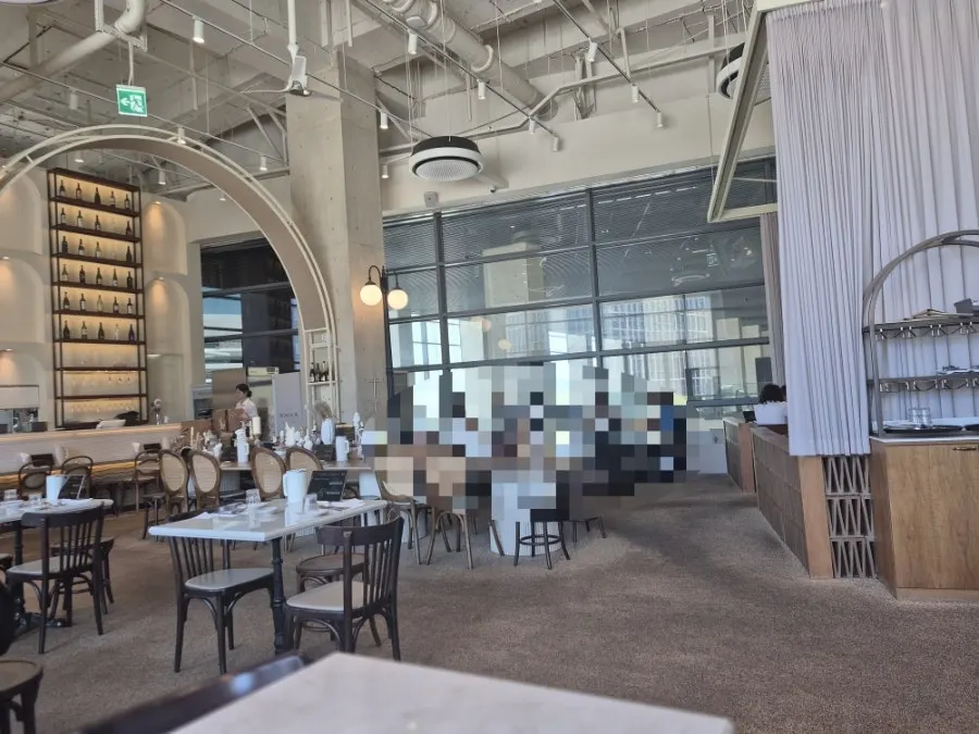 Full view of Romaok Magok's high-ceilinged dining room
