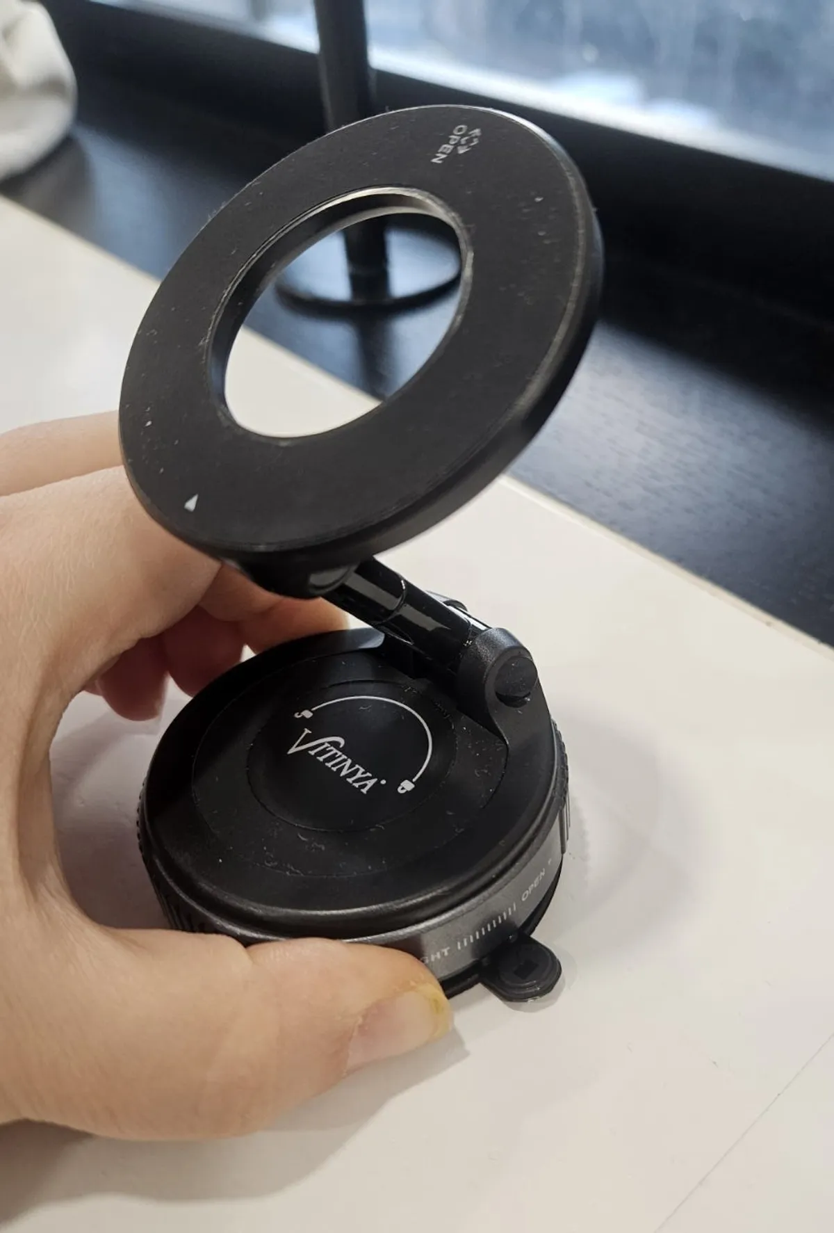 Vacuum-suction MagSafe phone mount