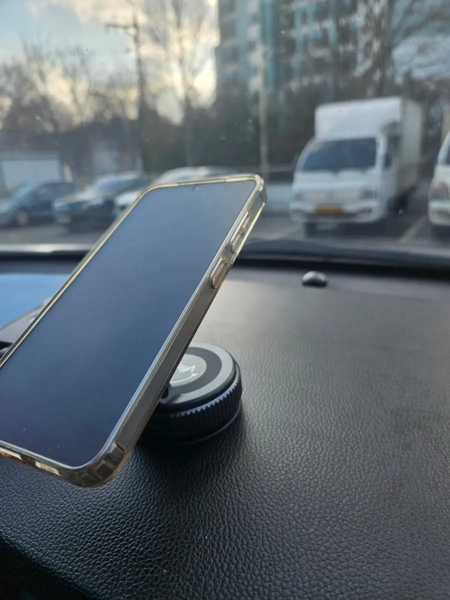 MagSafe mount rotated to landscape orientation