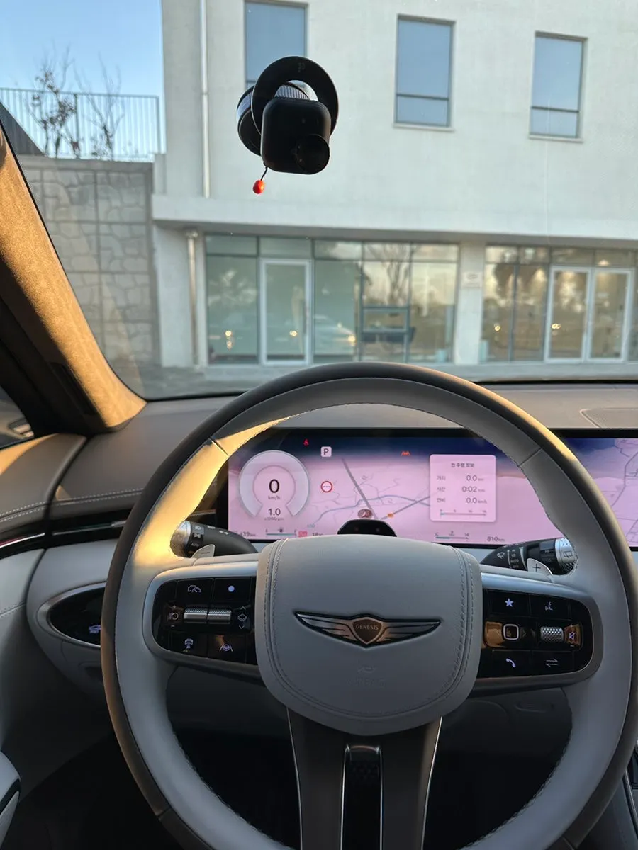 Smartphone mount for long drives