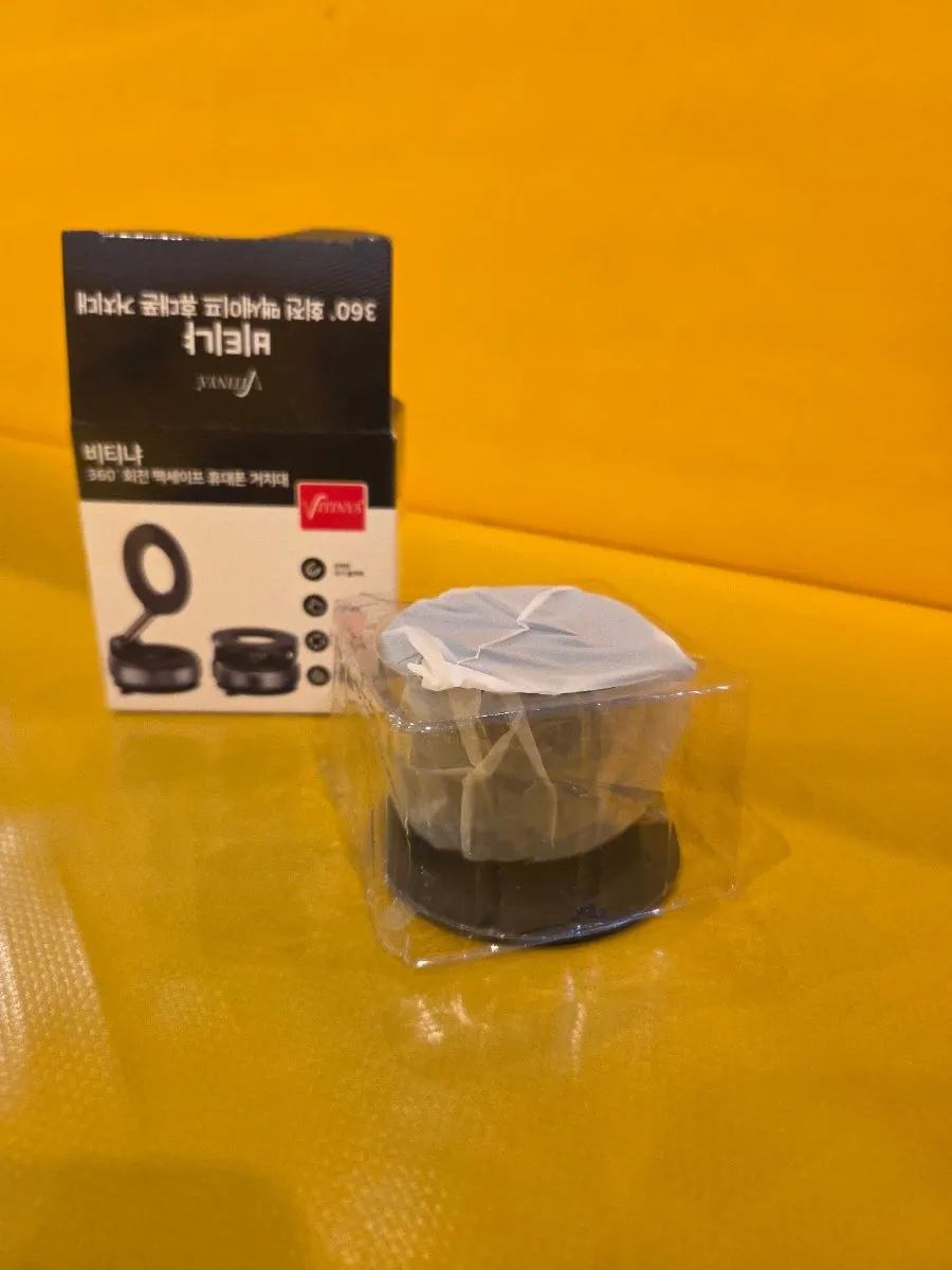 MagSafe stand used in everyday life