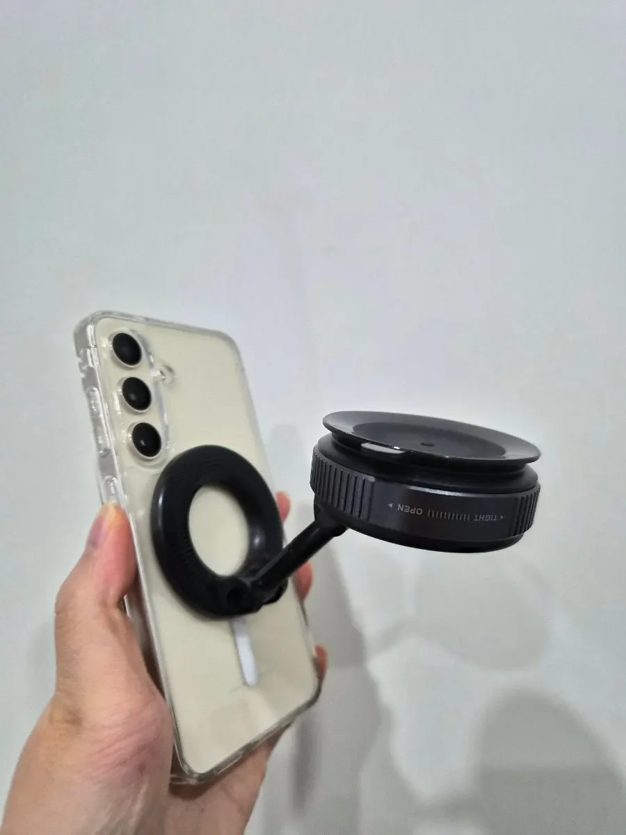 Phone fitted with a MagSafe case