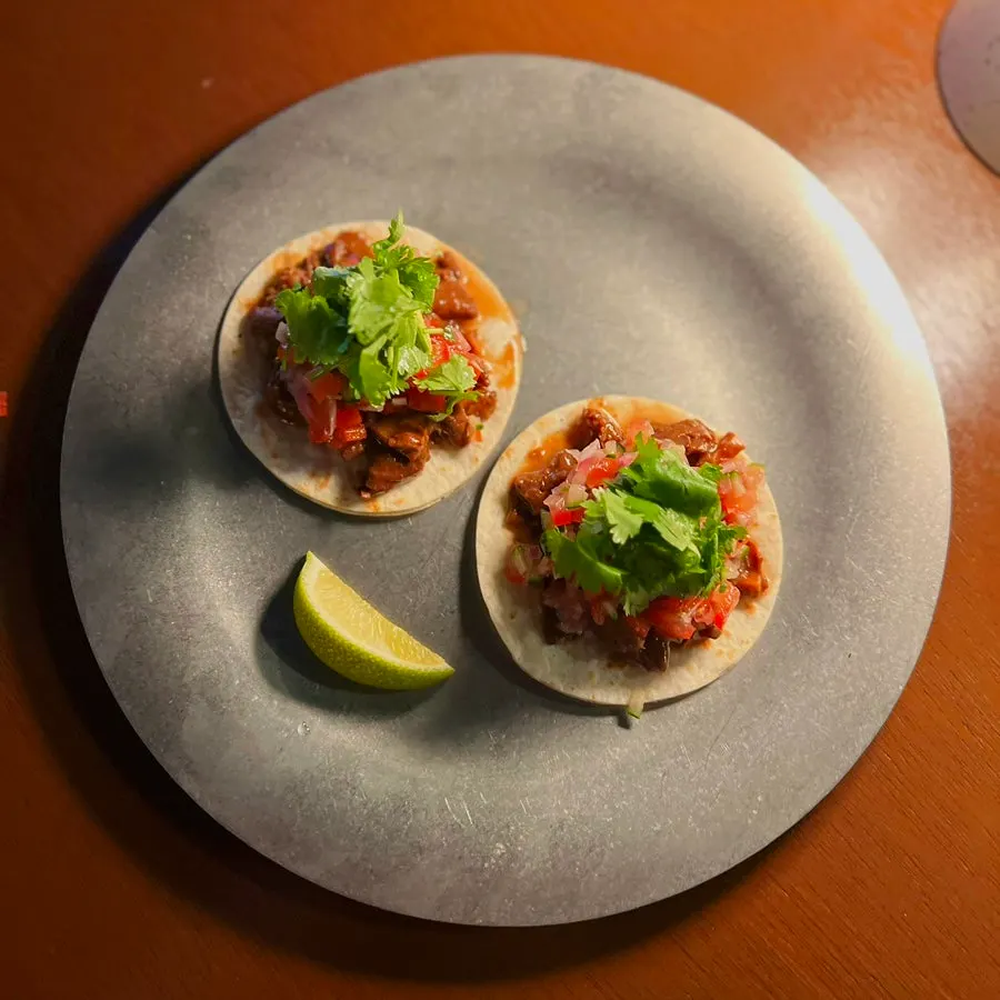 Soybean-paste-based tripe tacos with lime