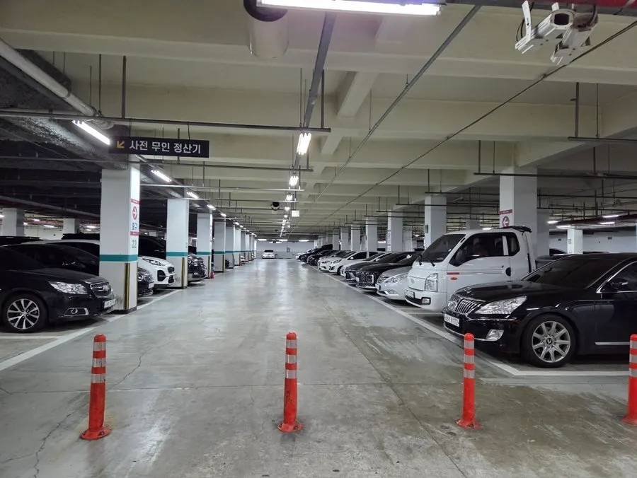 Inside the parking lot with 2 hours free parking