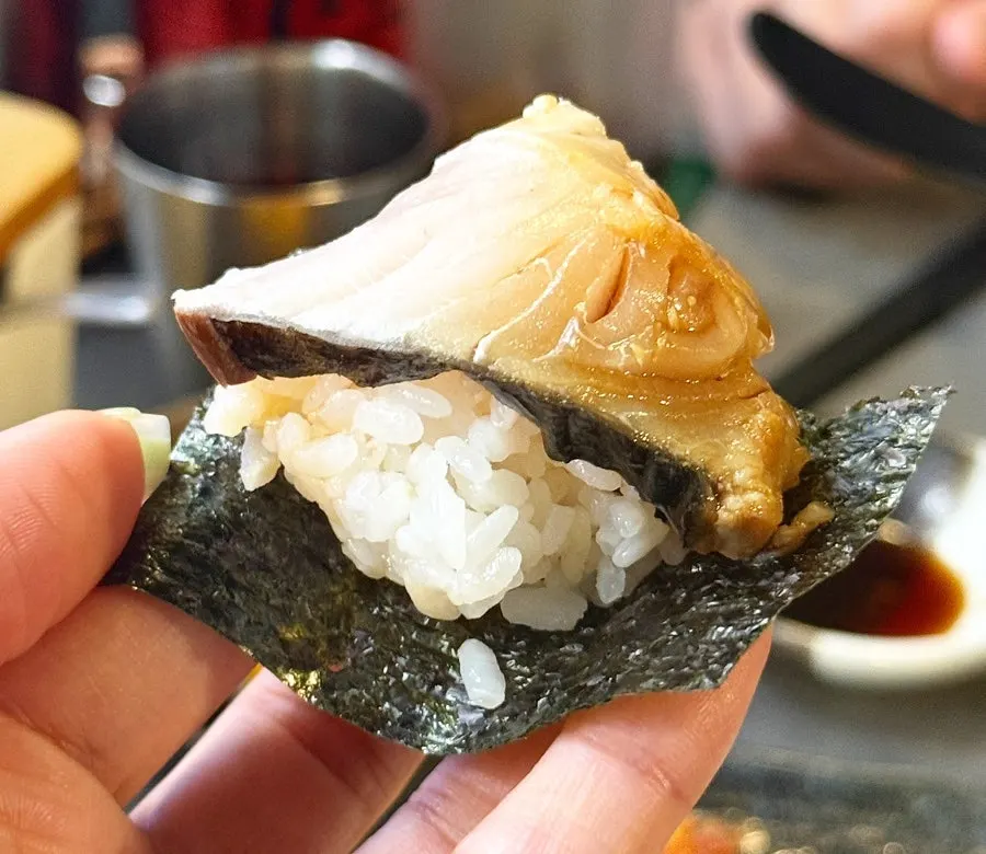 Kaisendon eaten wrapped in seaweed