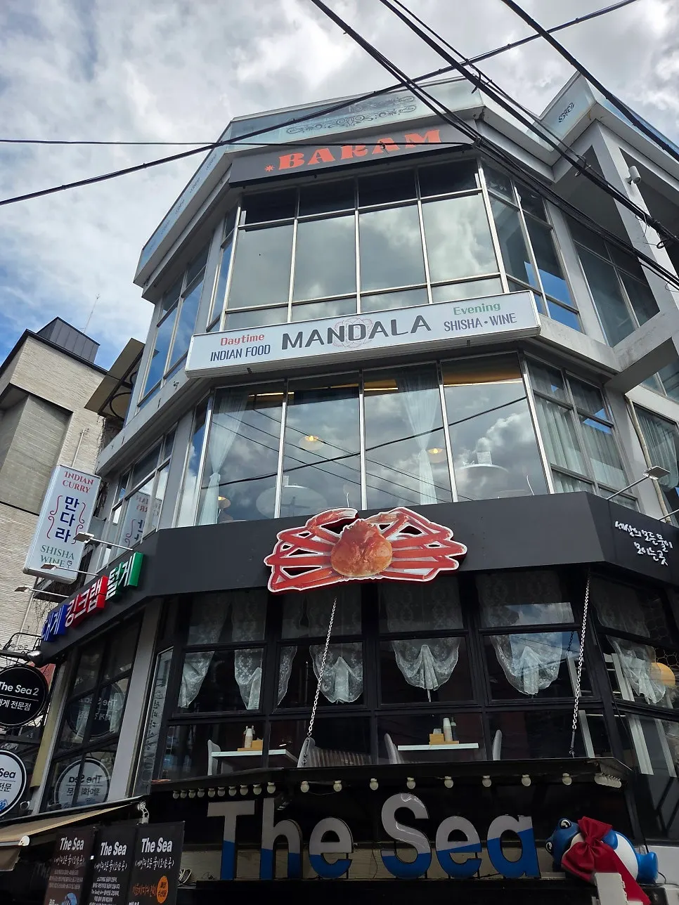 奶油雞肉咖哩與烤餅整桌
