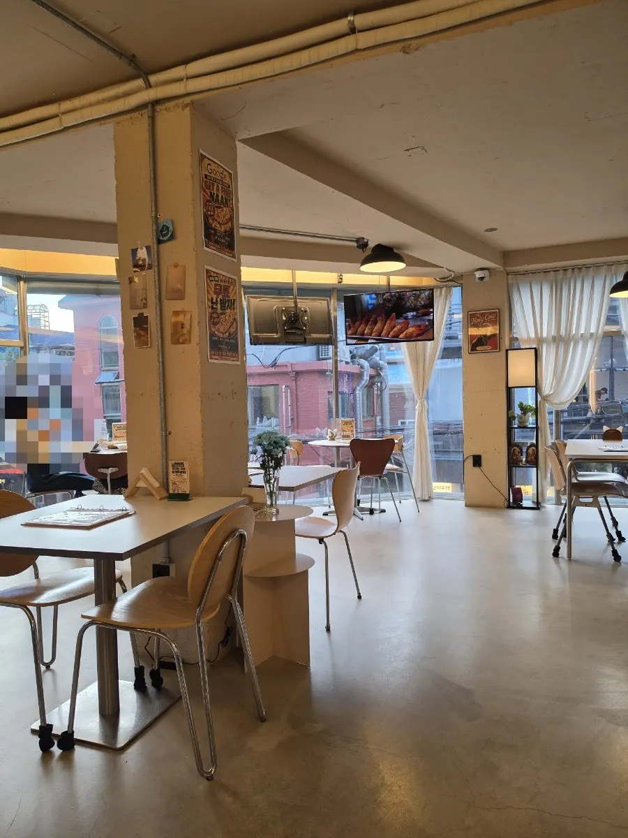 Restaurant interior full of Indian atmosphere