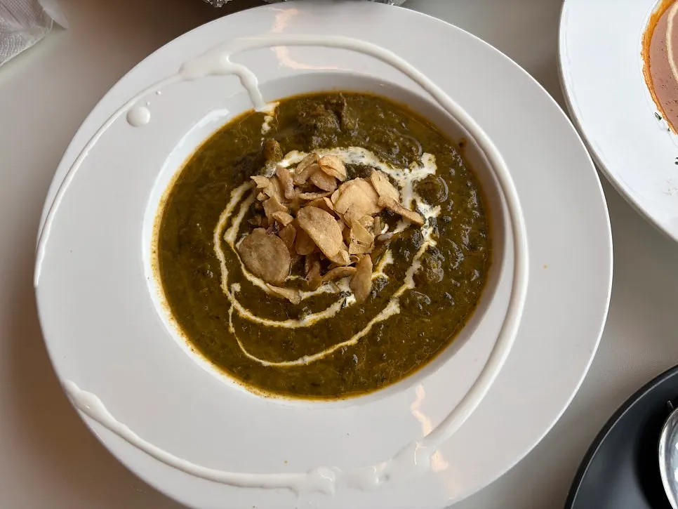 Close-up of chicken makhani curry