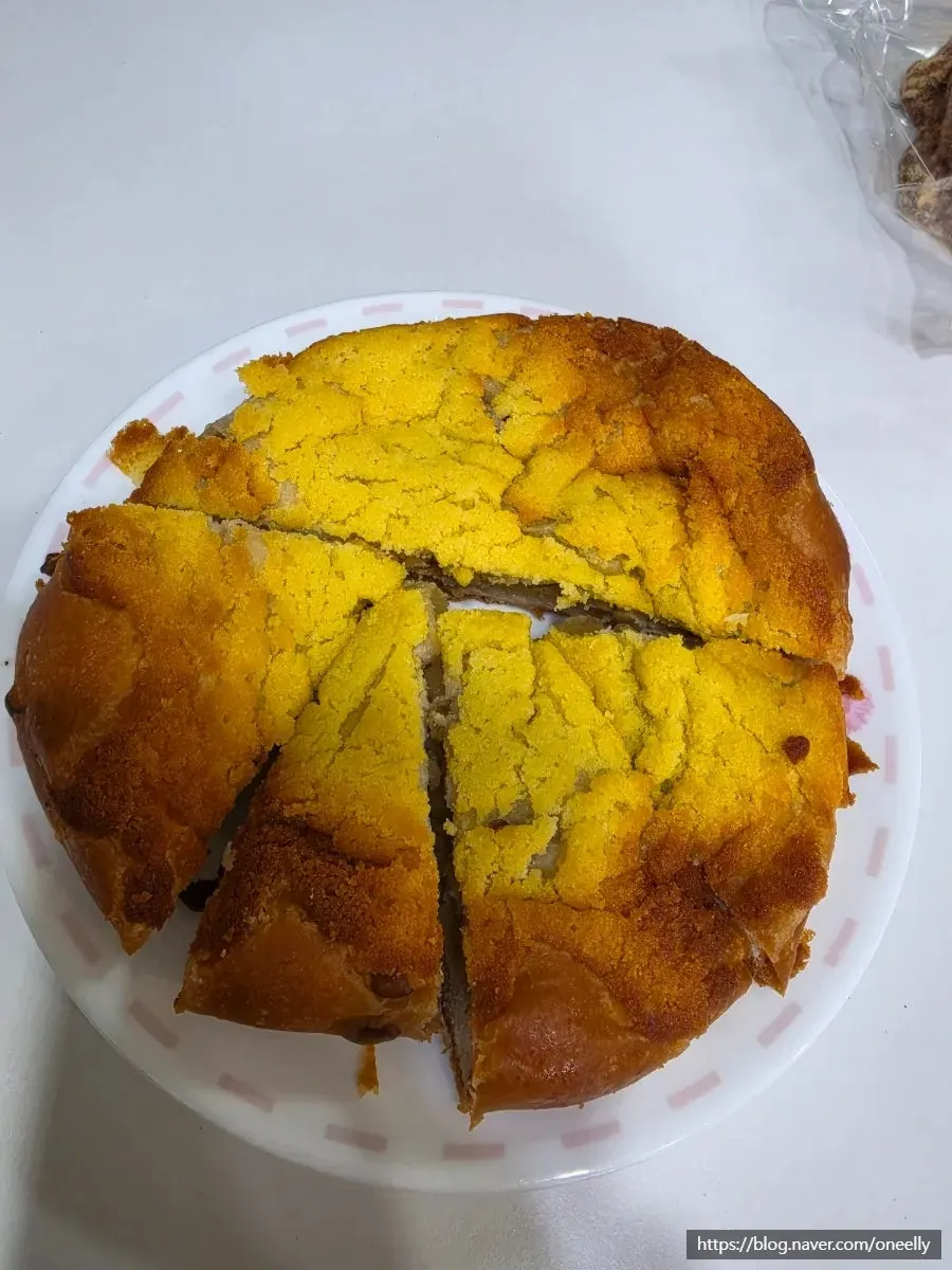 연남동 거리에서 본 만동제과 연남점