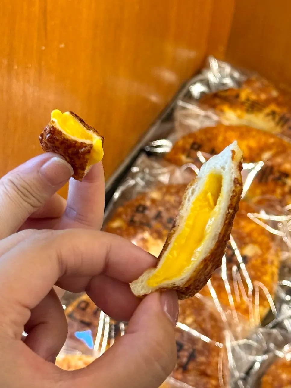 Bread sorted by type at Mandong Jegwa Yeonnam Branch