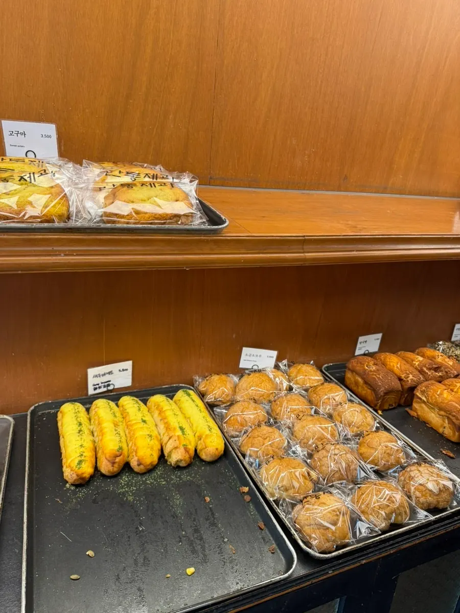 Chili sausage bread and tortilla bread on display