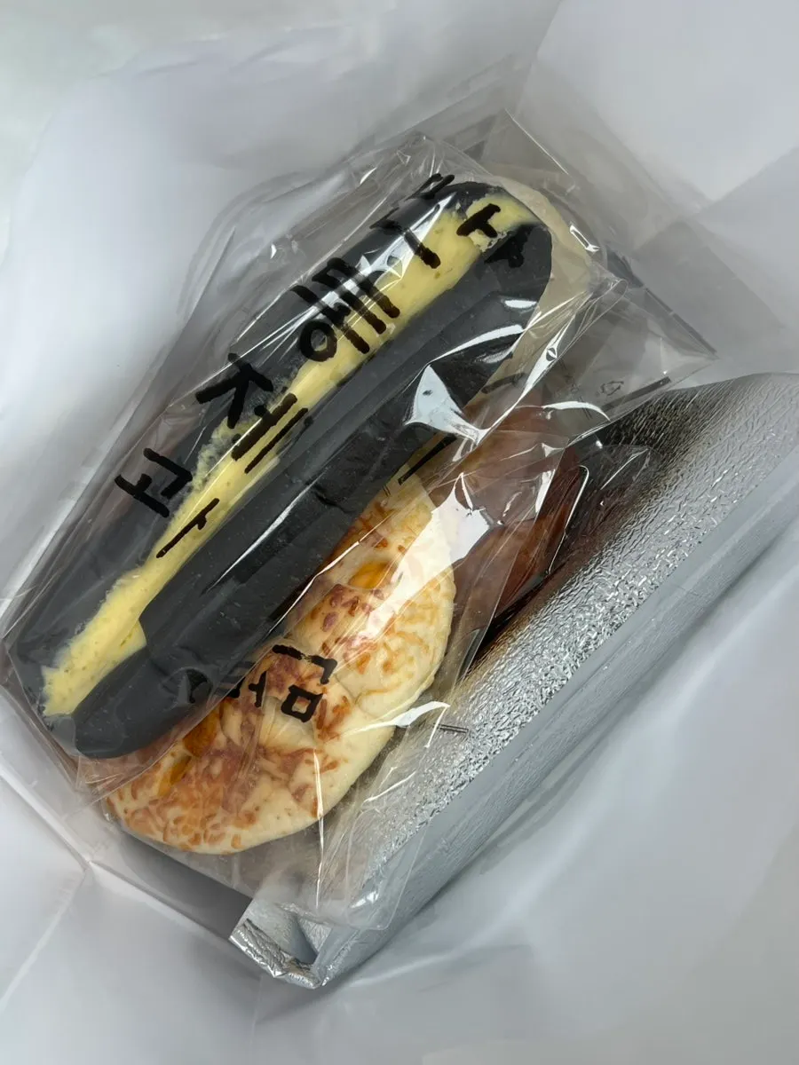 Bread selected at Mandong Jegwa Yeonnam Branch