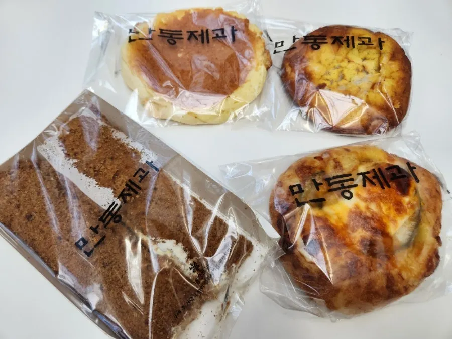 Four breads chosen at Mandong Jegwa Yeonnam Branch