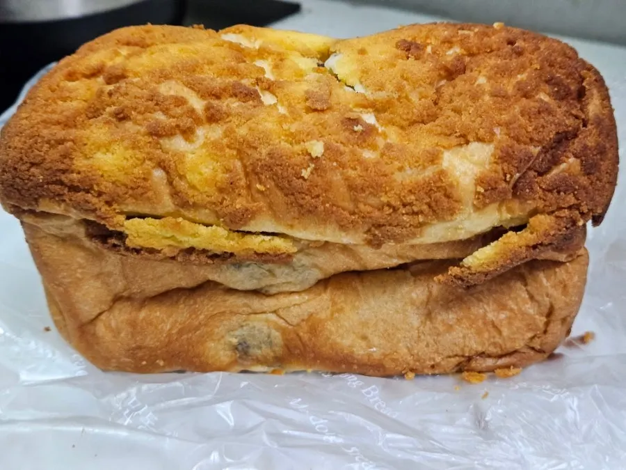 Mandong Jegwa's whole-loaf-style chestnut bread