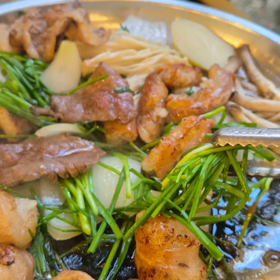 Yeomtong and pork belly & brisket on the grill