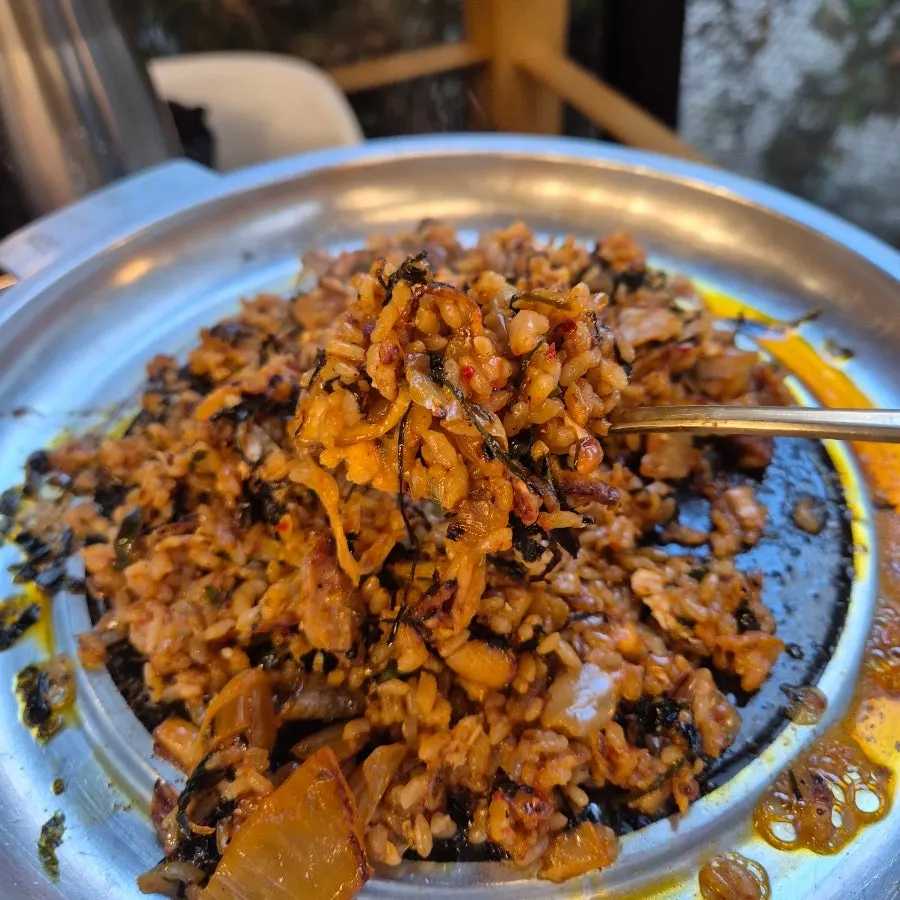 A bowl of fried rice finishing off the gopchang meal