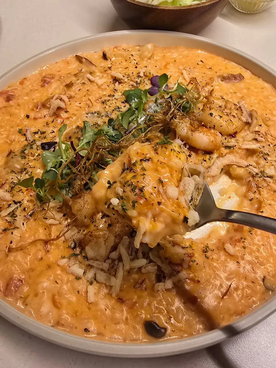 Close-up of the spice level 1 rosé risotto