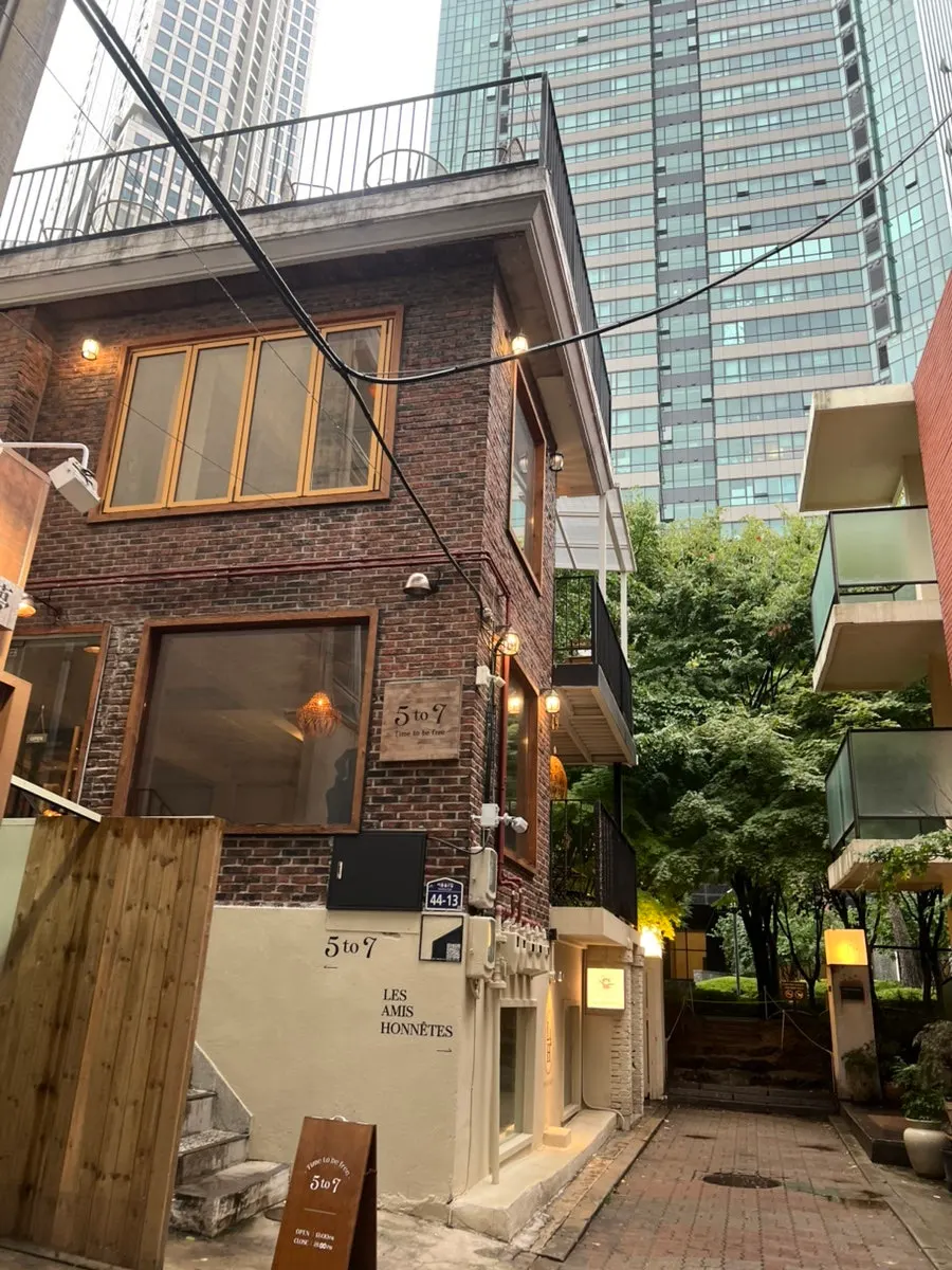 Exterior of 5to7 Seongsu Main Branch on Seoulsup 2-gil