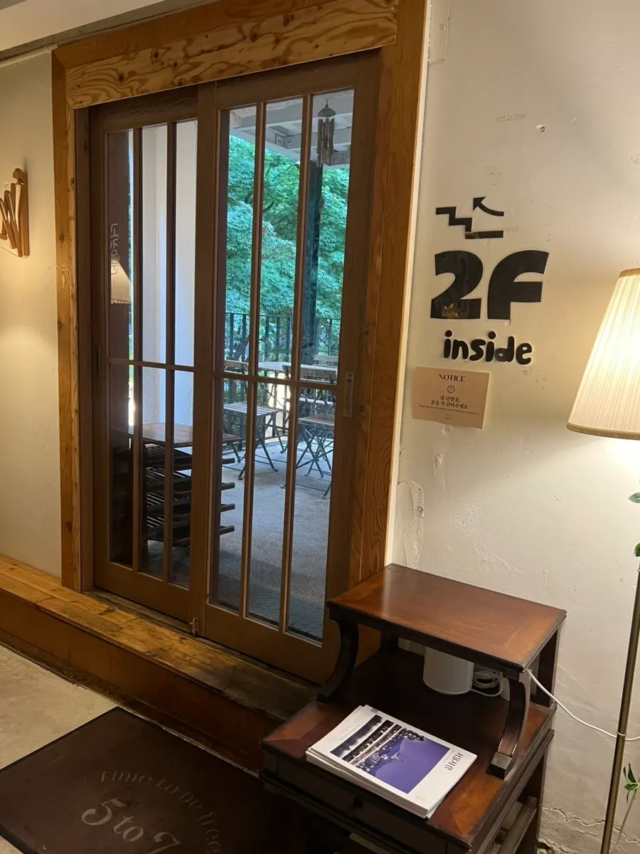 Area around the counter on the 1st floor of 5to7 Seongsu Main Branch