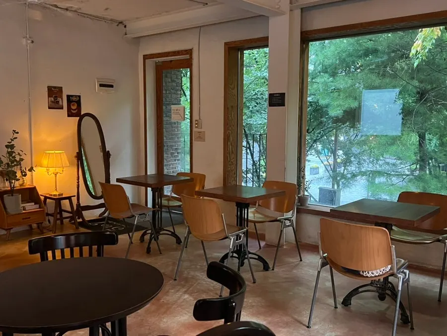 2nd floor window seating at 5to7 Seongsu Main Branch
