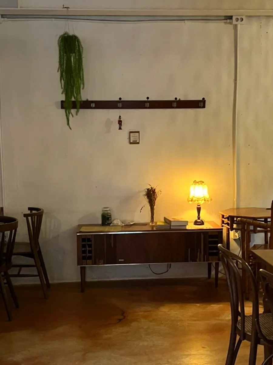Window seat on the 2nd floor of 5to7 Seongsu Main Branch