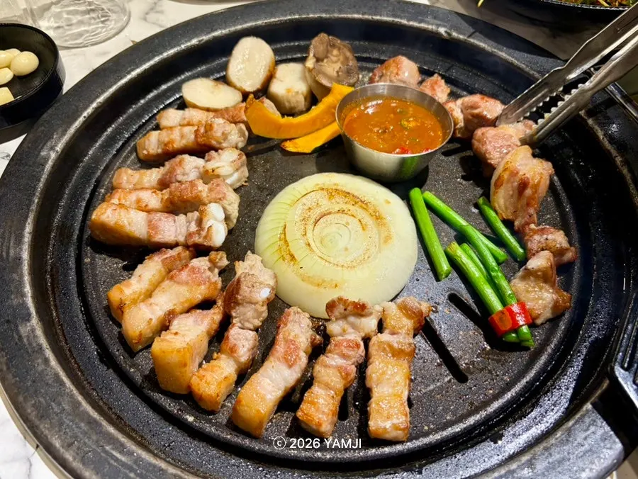 Golden-grilled Korean pork platter