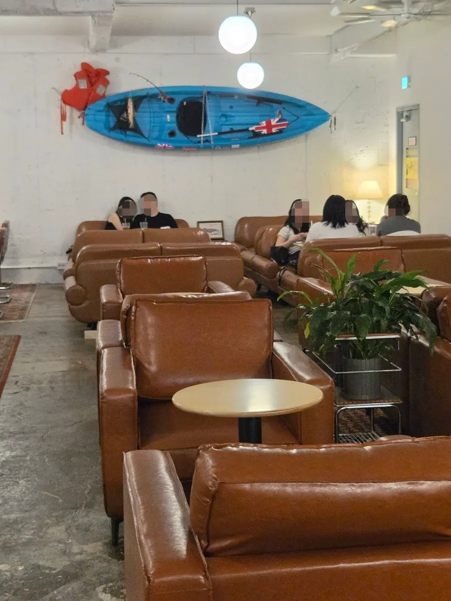 Interior of Hongrad Mangpo Station Branch